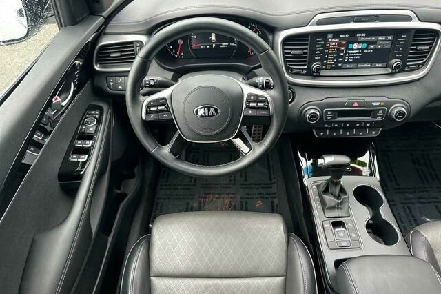 Used 2019 Kia Sorento SX image 14