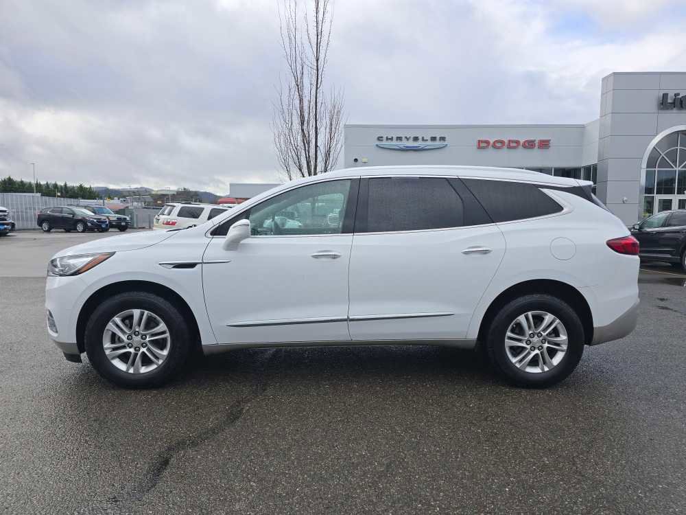 Used 2020 Buick Enclave Essence w/ Sound and Sites Package image 2