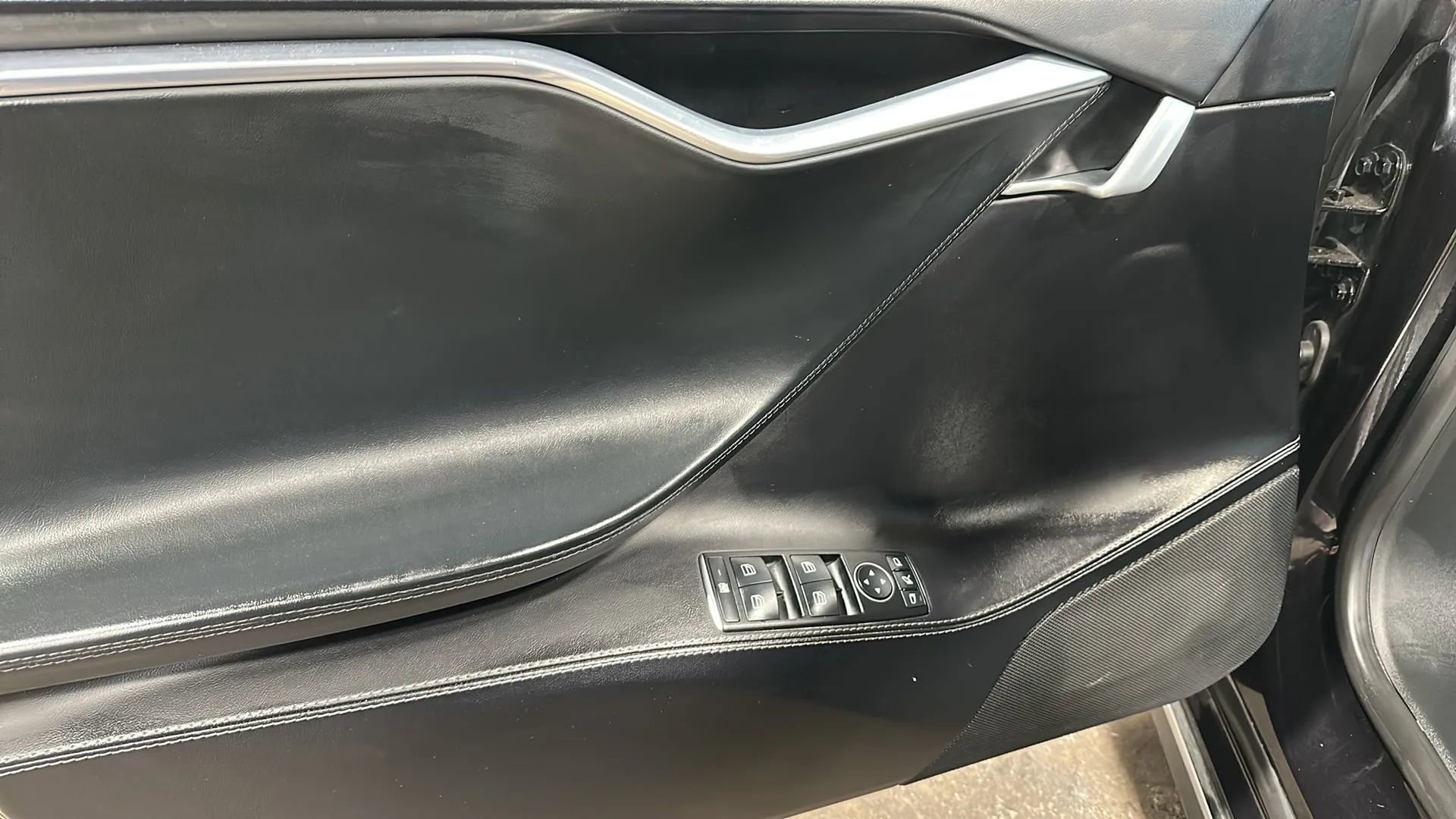 Used 2016 Tesla Model S 60 image 10