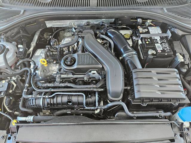 Used 2025 Volkswagen Jetta SE image 21