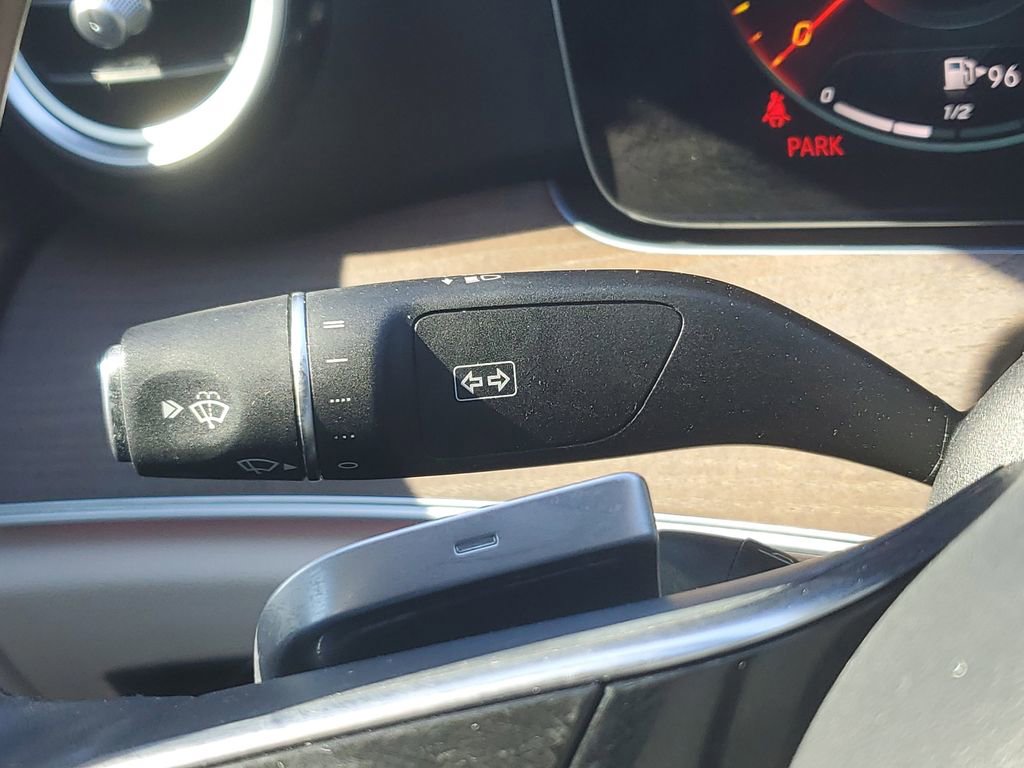 Used 2022 Mercedes-Benz E 350 Sedan w/ AMG Line Exterior image 28