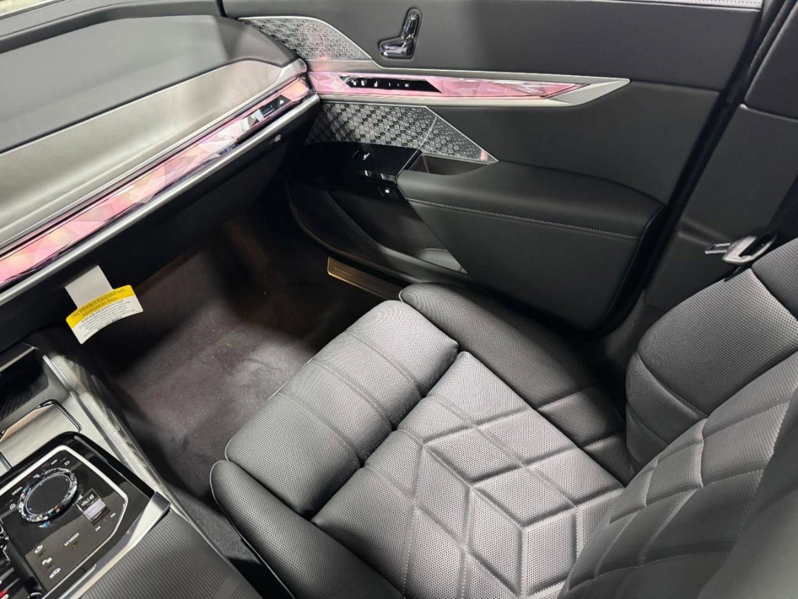 New 2026 BMW i7 xDrive60 w/ Executive Package image 16