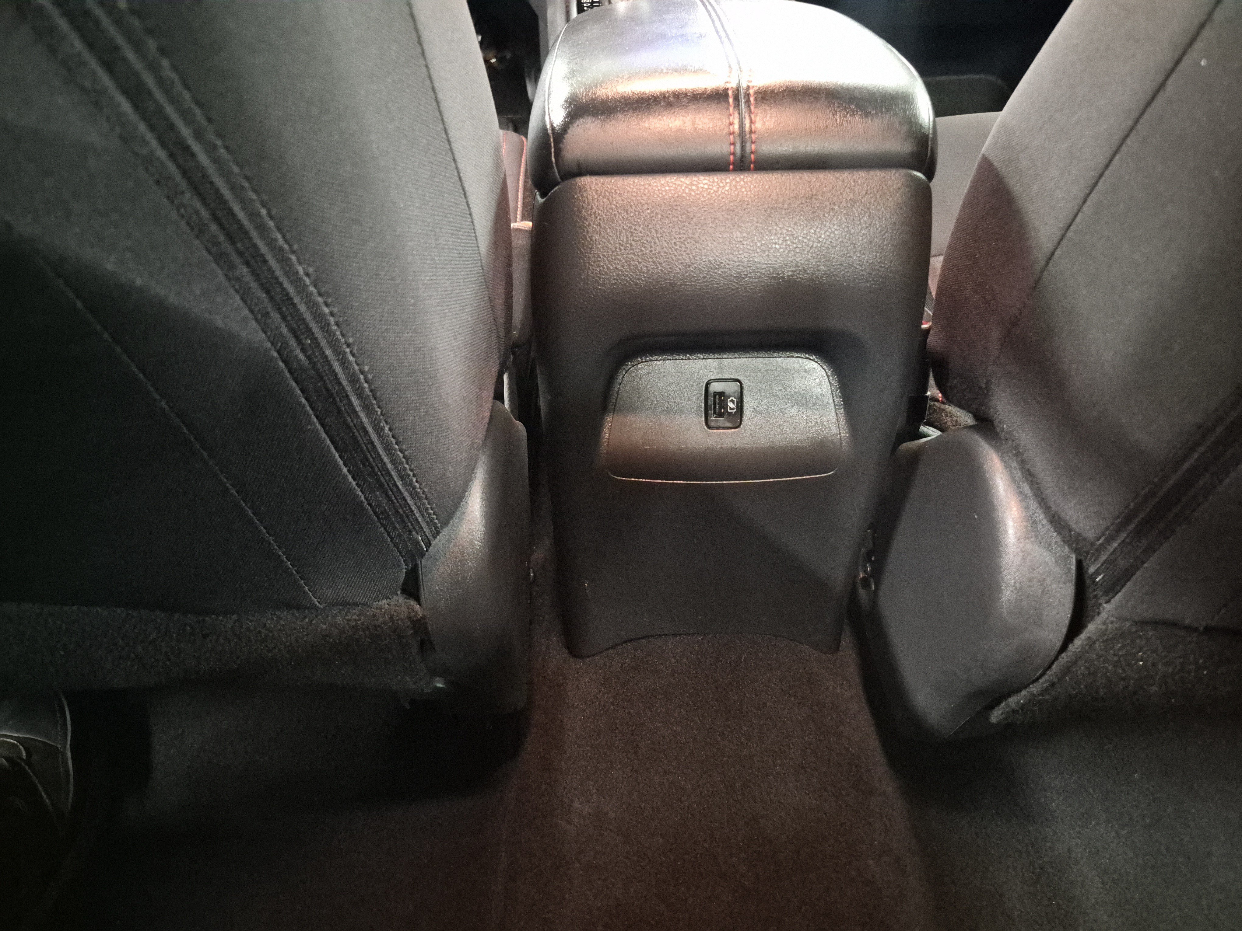Used 2025 Nissan Sentra SR FWD image 21