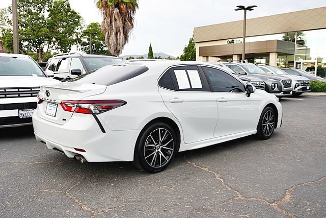 Used 2023 Toyota Camry SE FWD image 8
