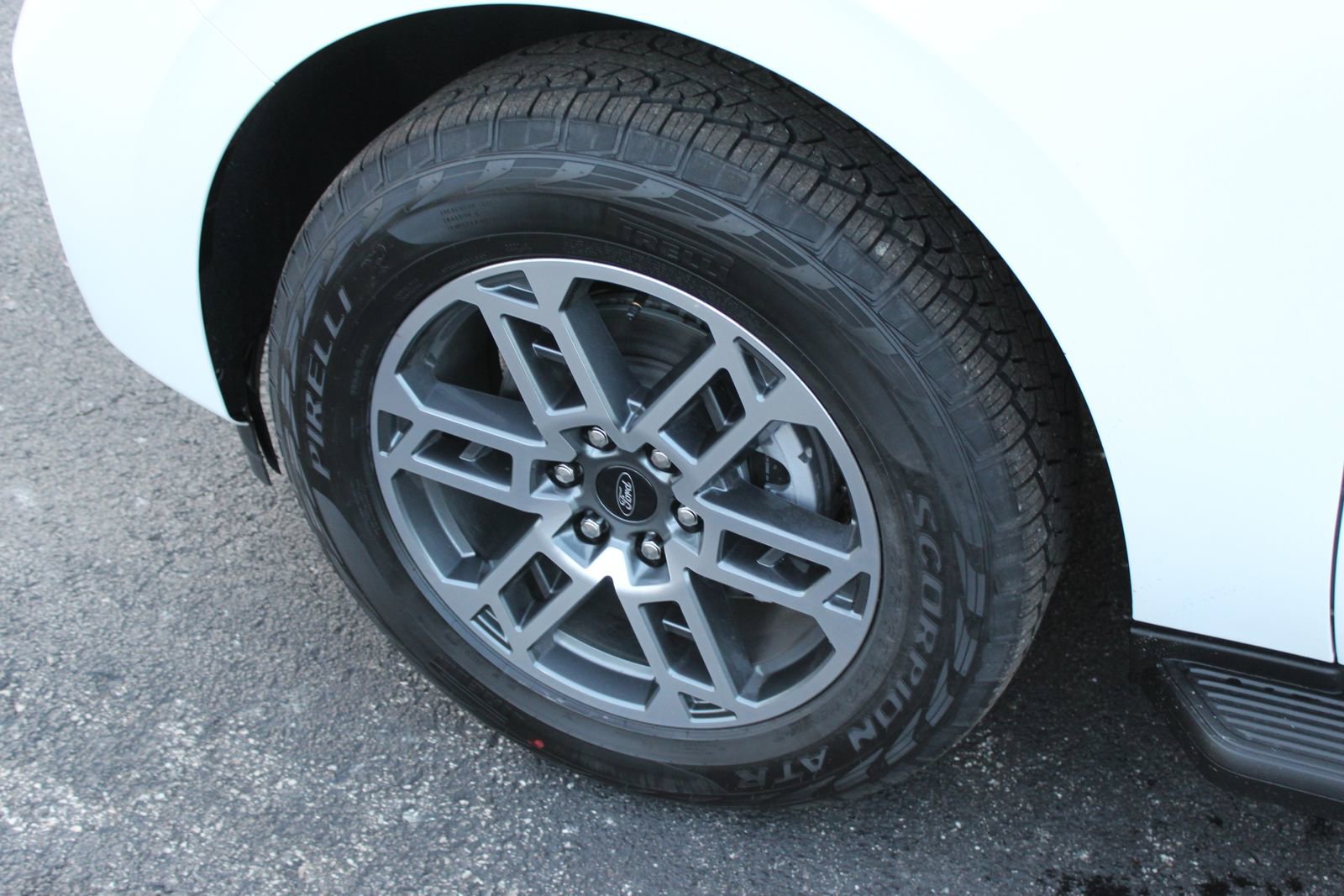 New 2025 Ford Expedition Active image 10