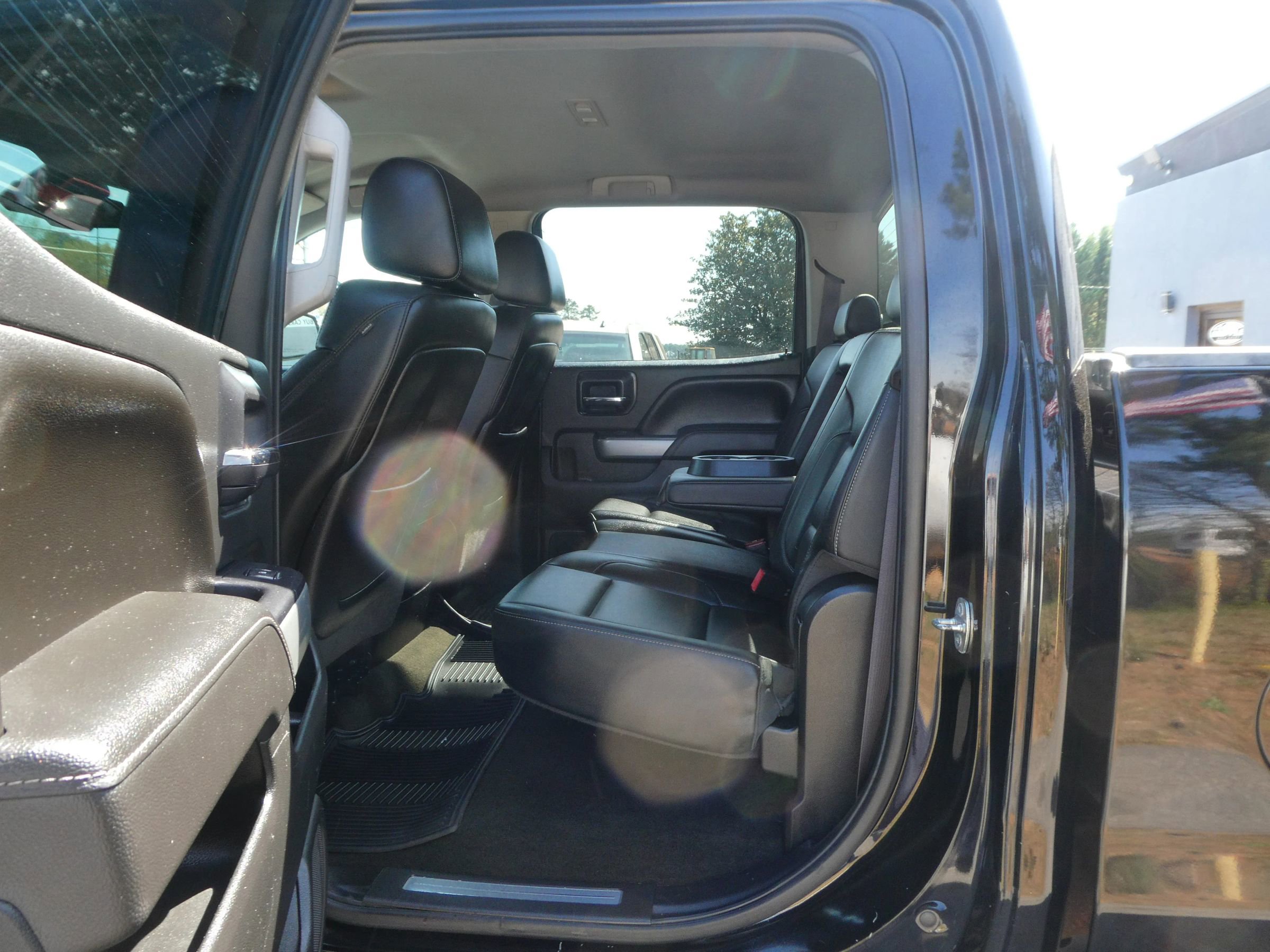 Used 2015 Chevrolet Silverado 2500 LTZ w/ LTZ Plus Package AWD/4WD image 28