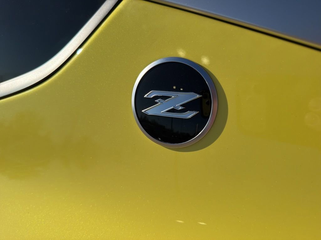 Used 2024 Nissan Z Sport w/ Floor Mat Package image 11