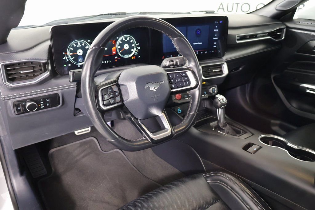 Used 2024 Ford Mustang Premium image 2