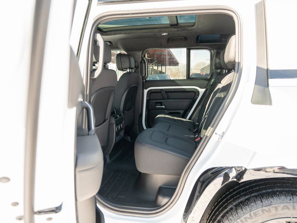 New 2025 Land Rover Defender 110 V8 image 20