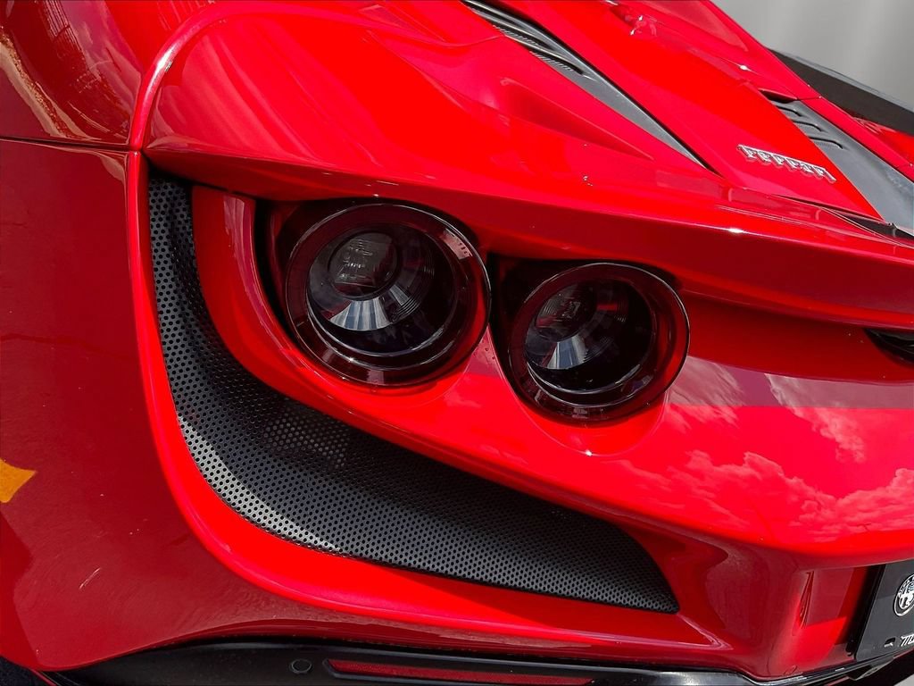 Used 2022 Ferrari F8 Tributo RWD image 20