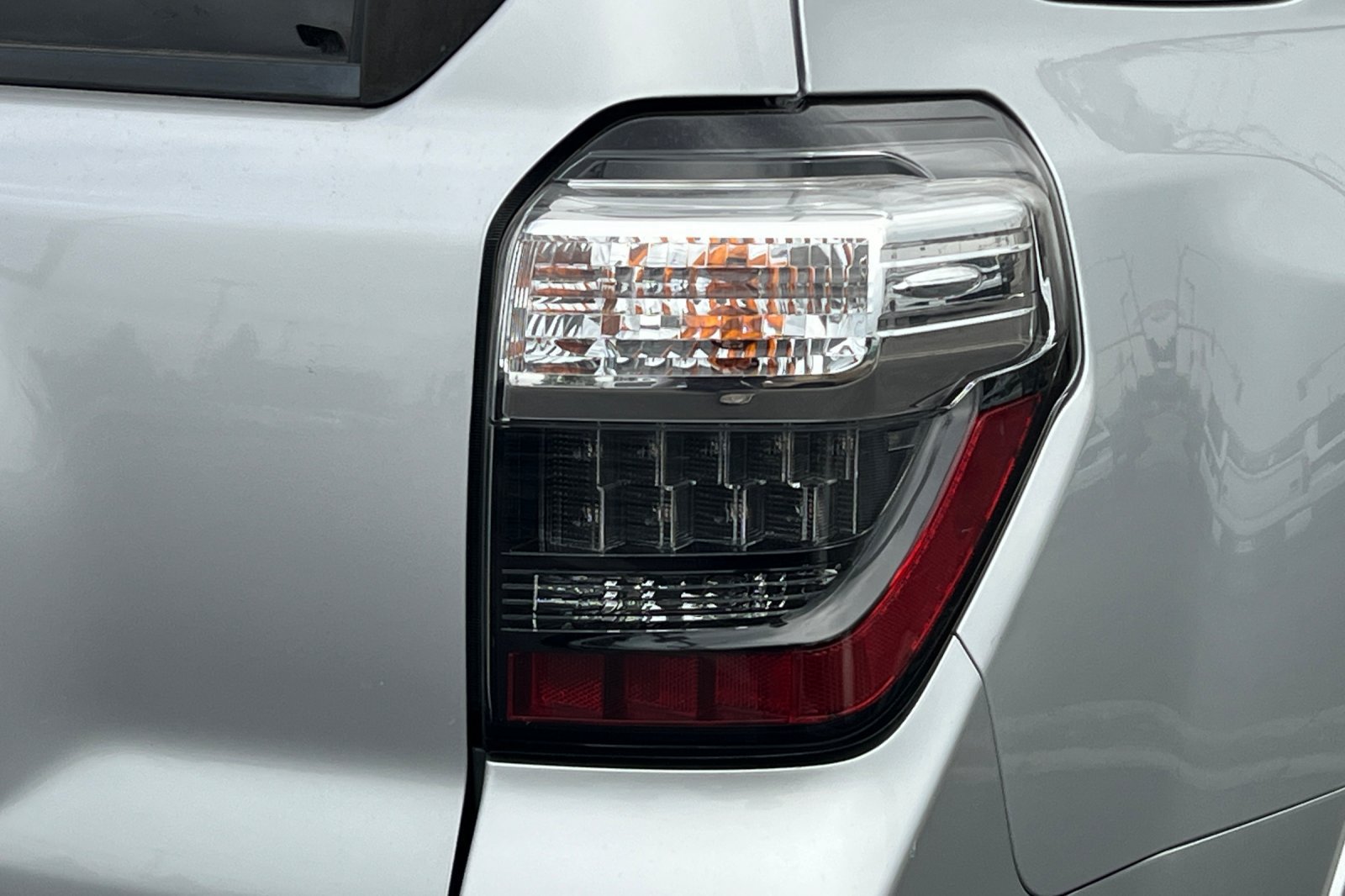 Certified 2018 Toyota 4Runner SR5 Premium AWD/4WD image 27