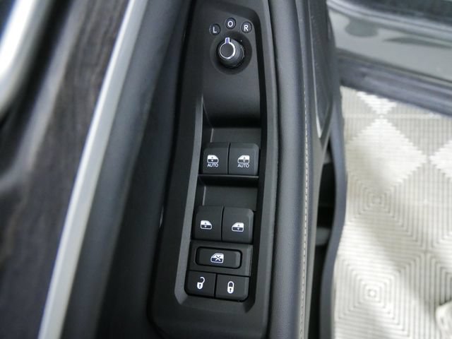 Certified 2024 Jeep Grand Cherokee L Limited AWD/4WD image 18