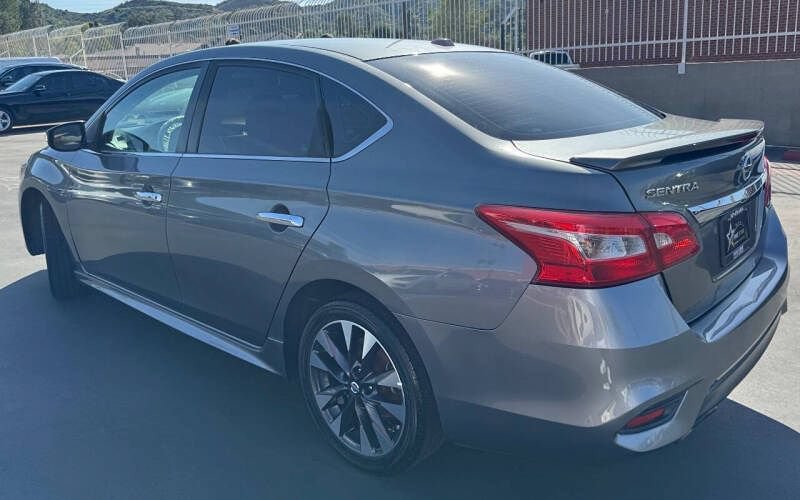 Used 2016 Nissan Sentra SR FWD image 6