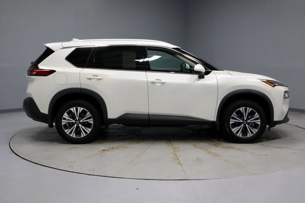 Certified 2021 Nissan Rogue SV w/ Premium Package FWD image 12
