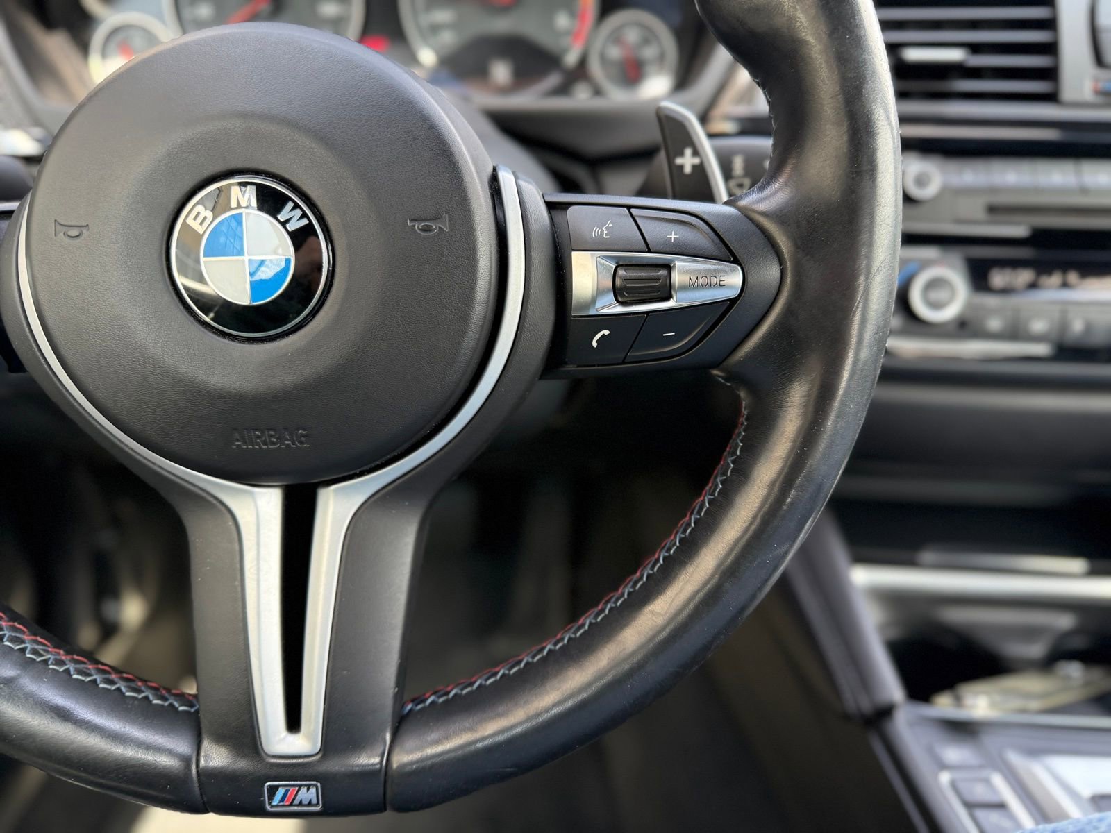 Used 2016 BMW M4 Convertible image 27