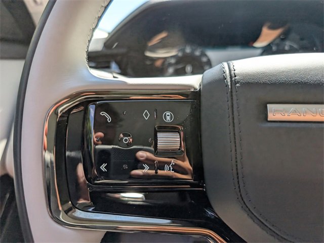 Used 2025 Land Rover Range Rover Velar Dynamic SE image 17