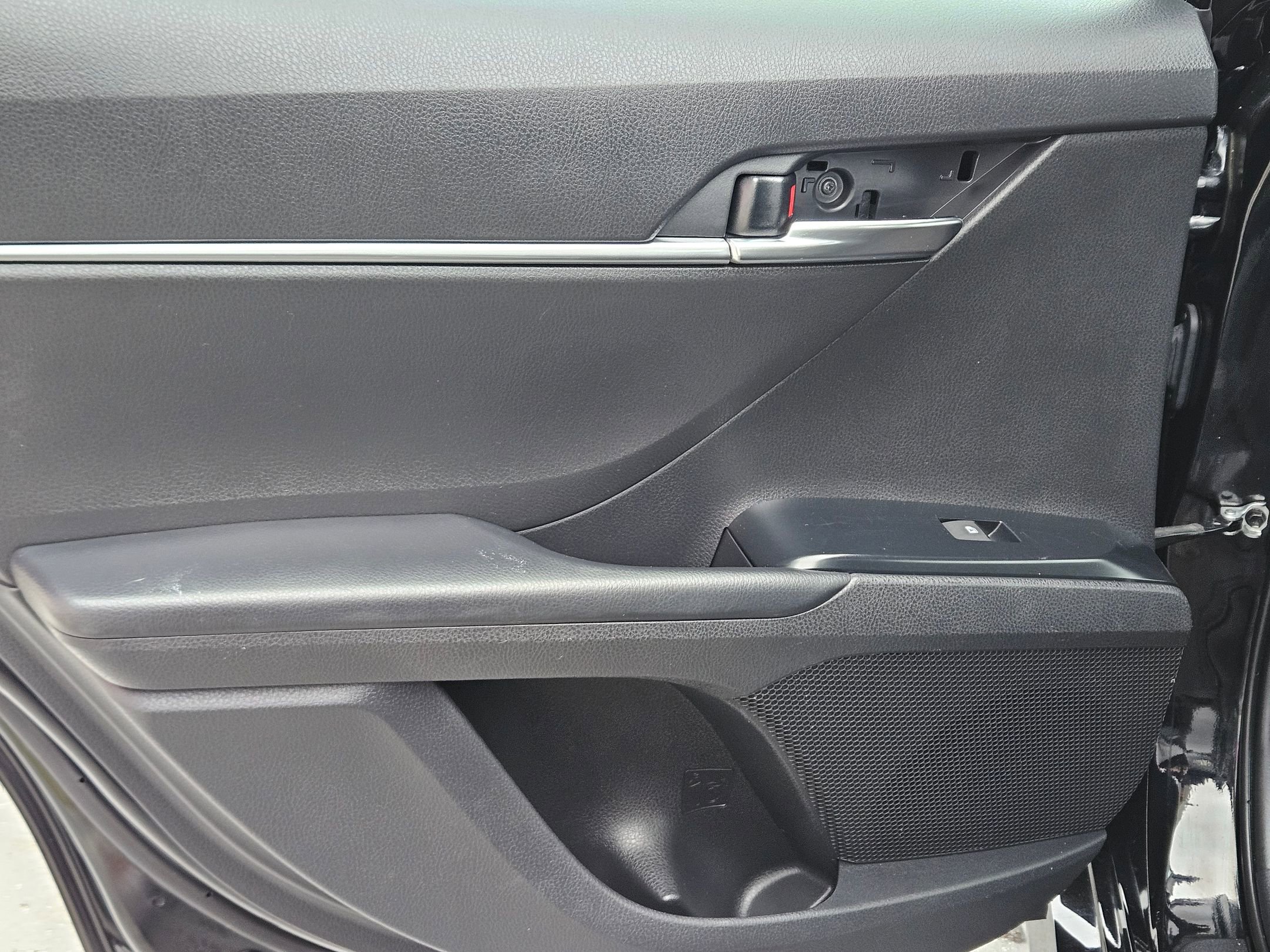 Used 2020 Toyota Camry LE image 22