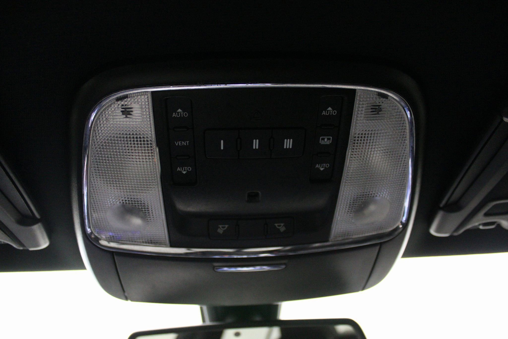 Used 2021 Chrysler 300 S image 34