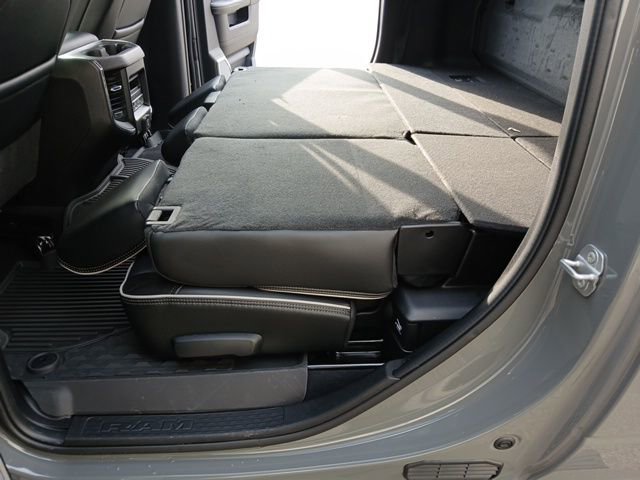 New 2026 RAM 2500 Laramie AWD/4WD image 21