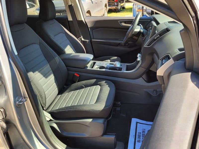 New 2024 Ford Edge SE image 15