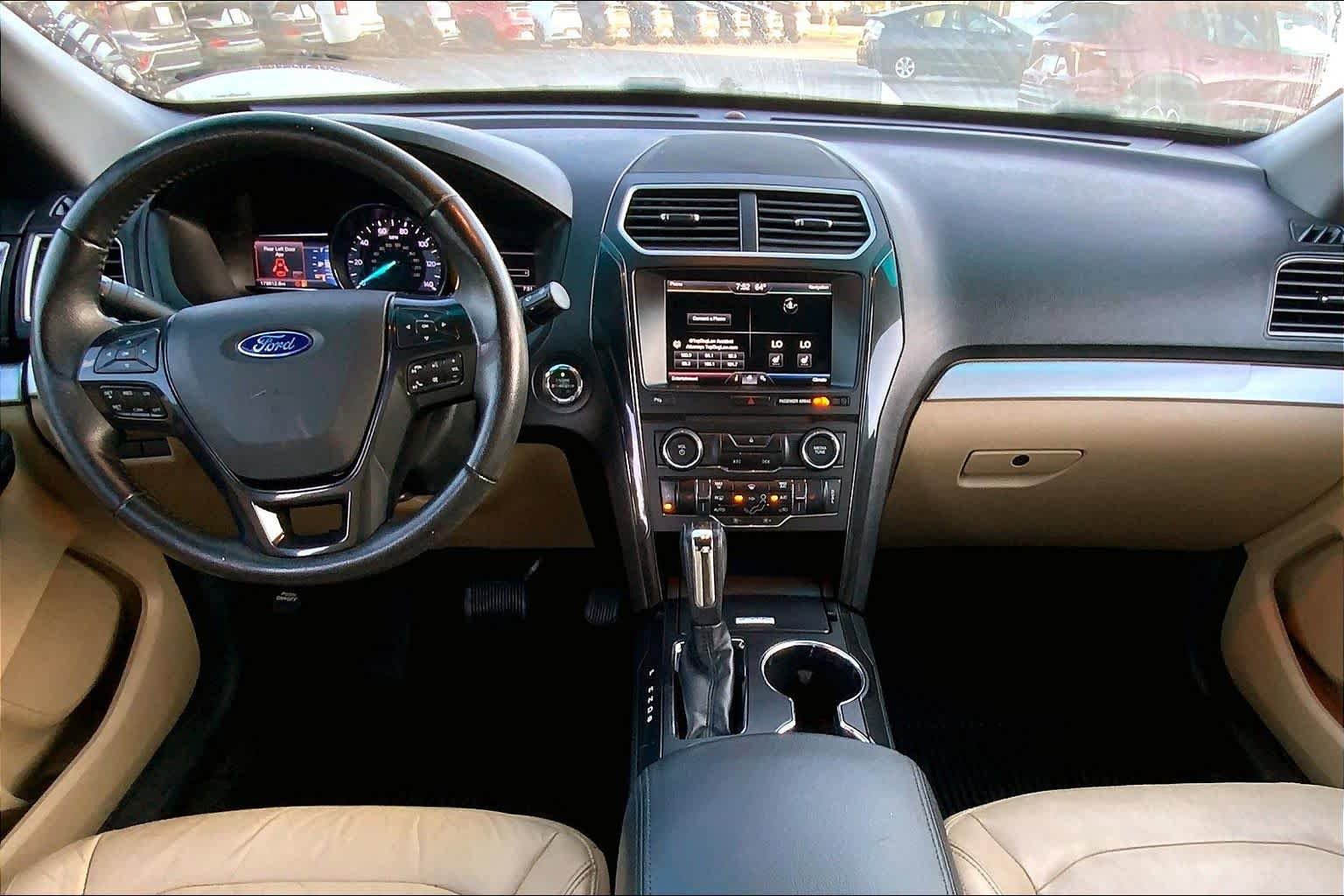 Used 2016 Ford Explorer XLT w/ Equipment Group 202A image 14