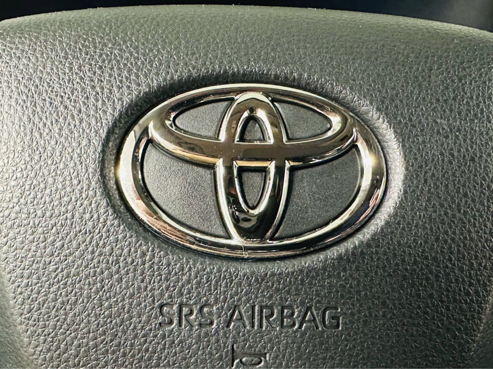 Used 2023 Toyota Highlander XLE AWD/4WD image 16