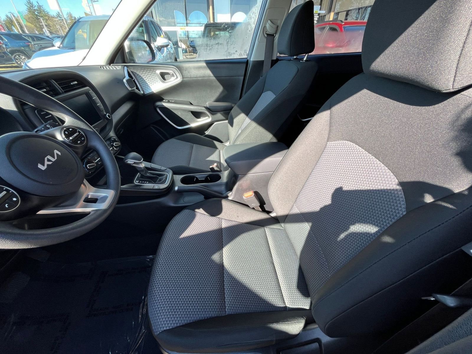 Used 2025 Kia Soul LX w/ LX Technology Package image 27