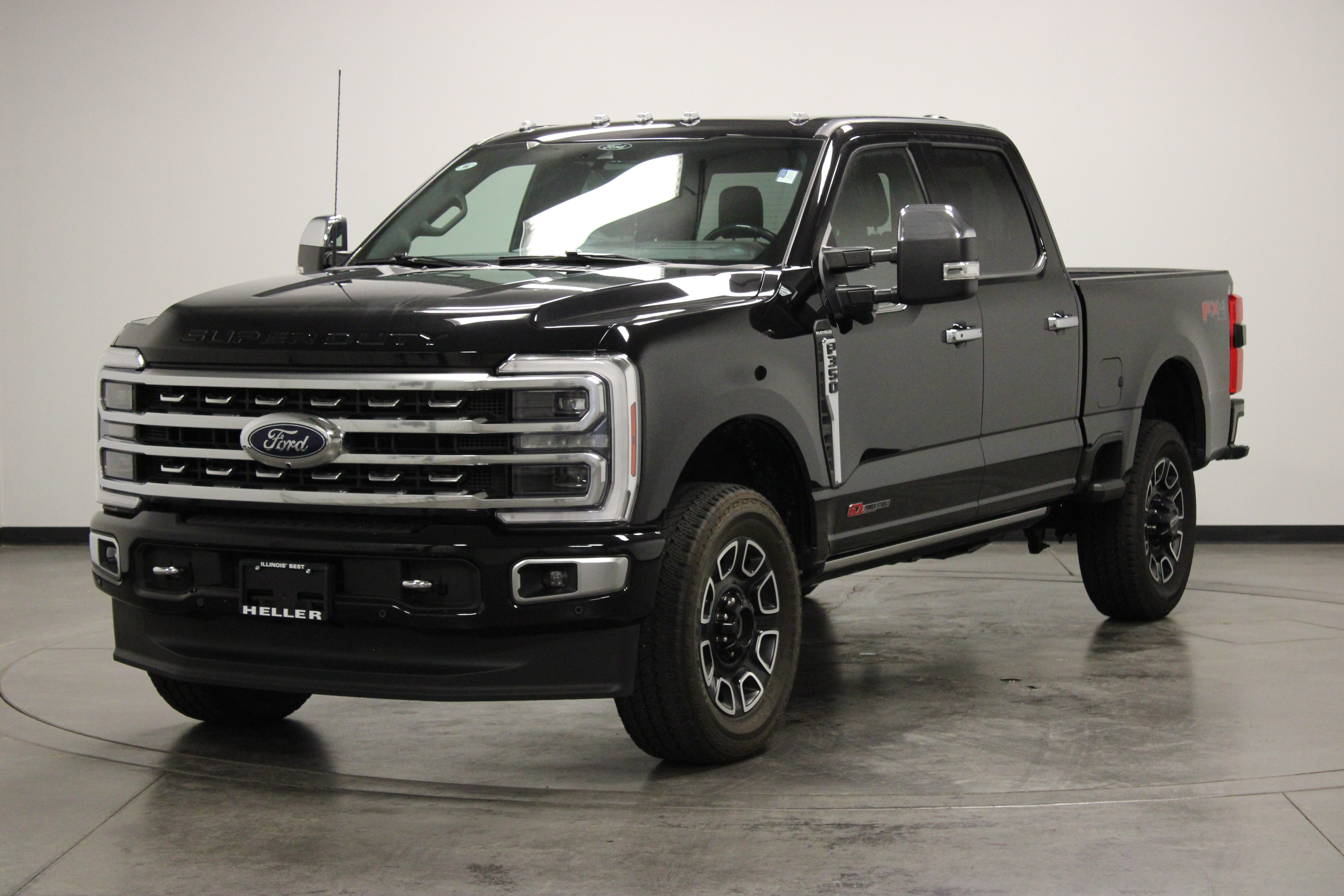 Used 2024 Ford F350 Platinum w/ FX4 Off-Road Package AWD/4WD image 4