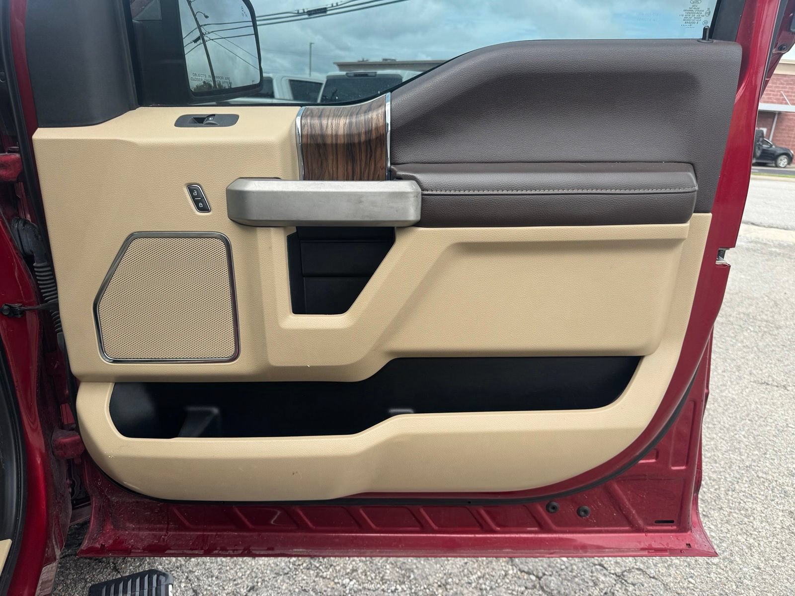 Used 2019 Ford F150 Lariat w/ Equipment Group 502A Luxury AWD/4WD image 35
