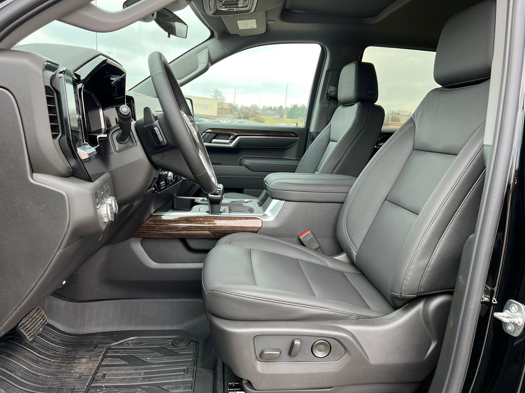 New 2026 GMC Sierra 1500 Elevation w/ Elevation Premium Package image 4