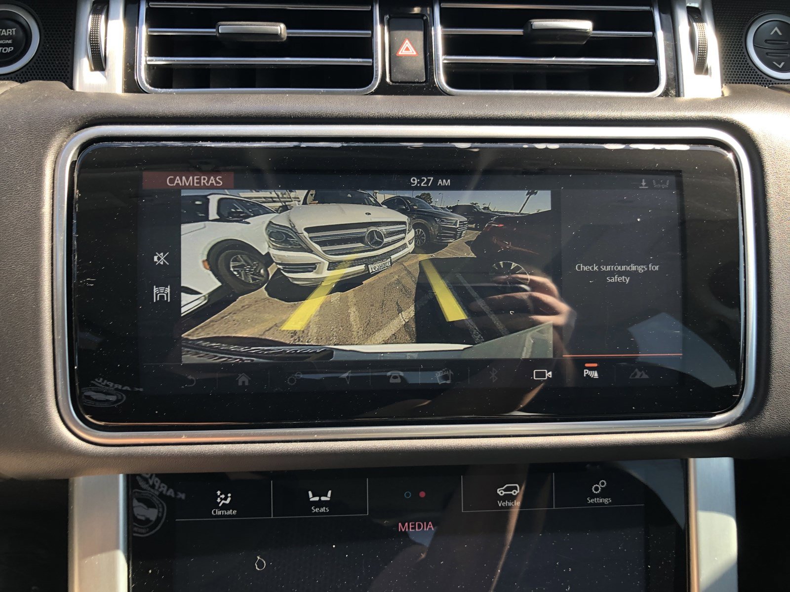 Used 2018 Land Rover Range Rover HSE image 24