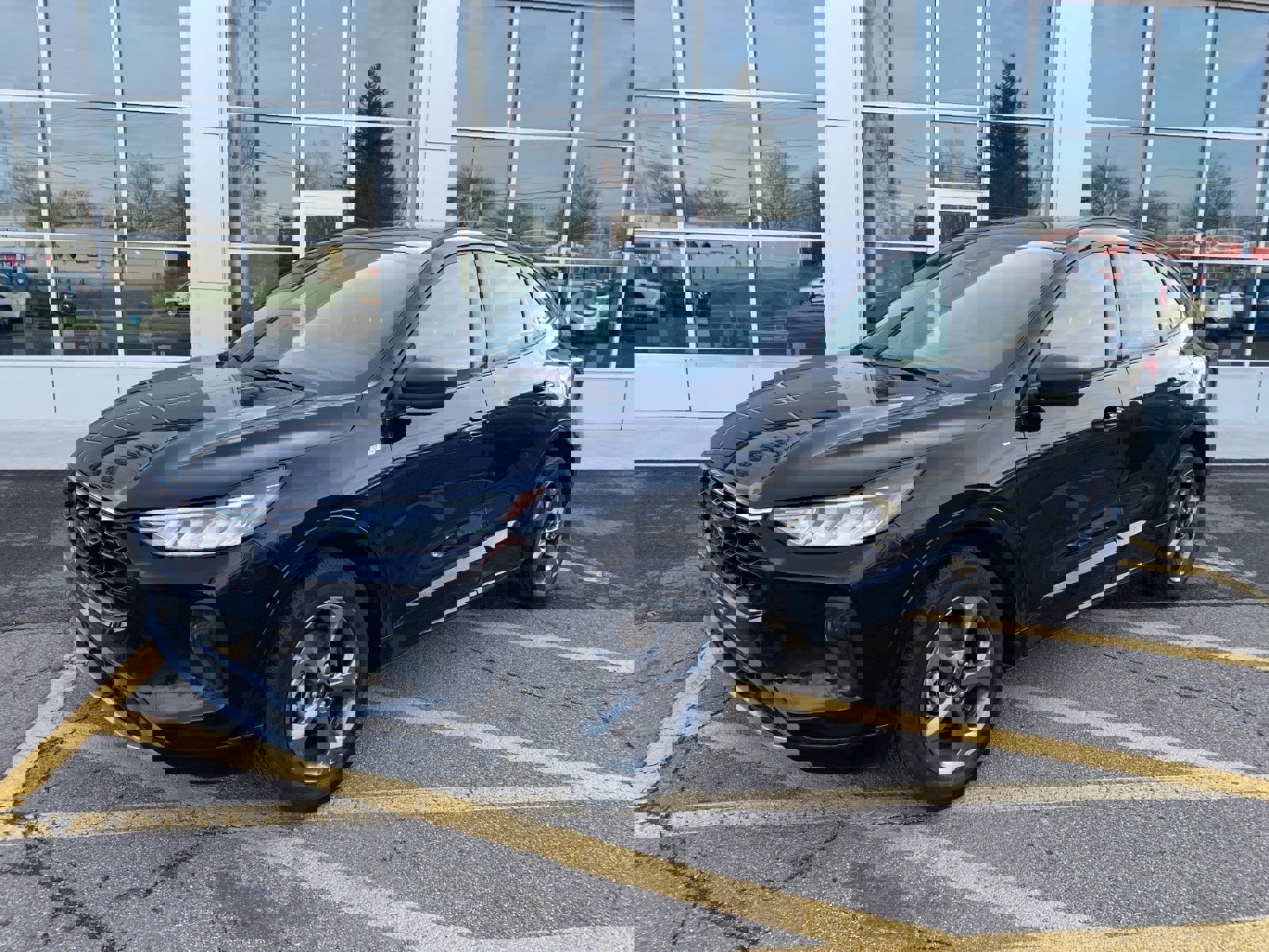 Used 2024 Ford Escape ST-Line w/ Tech Pack #1 AWD/4WD image 1