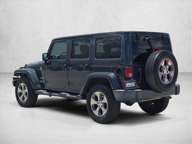 Used 2017 Jeep Wrangler Unlimited Sahara w/ Connectivity Group AWD/4WD image 8
