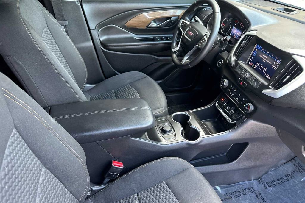 Used 2020 GMC Terrain SLE image 17