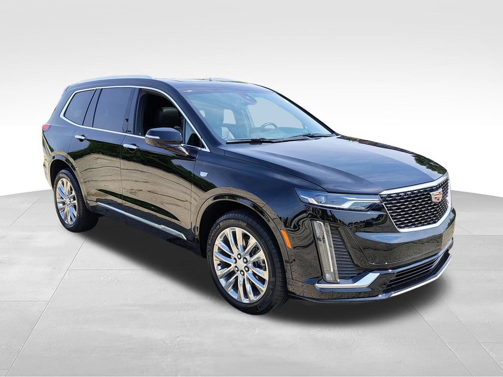 Used 2023 Cadillac XT6 Premium Luxury w/ Technology Package AWD/4WD image 4