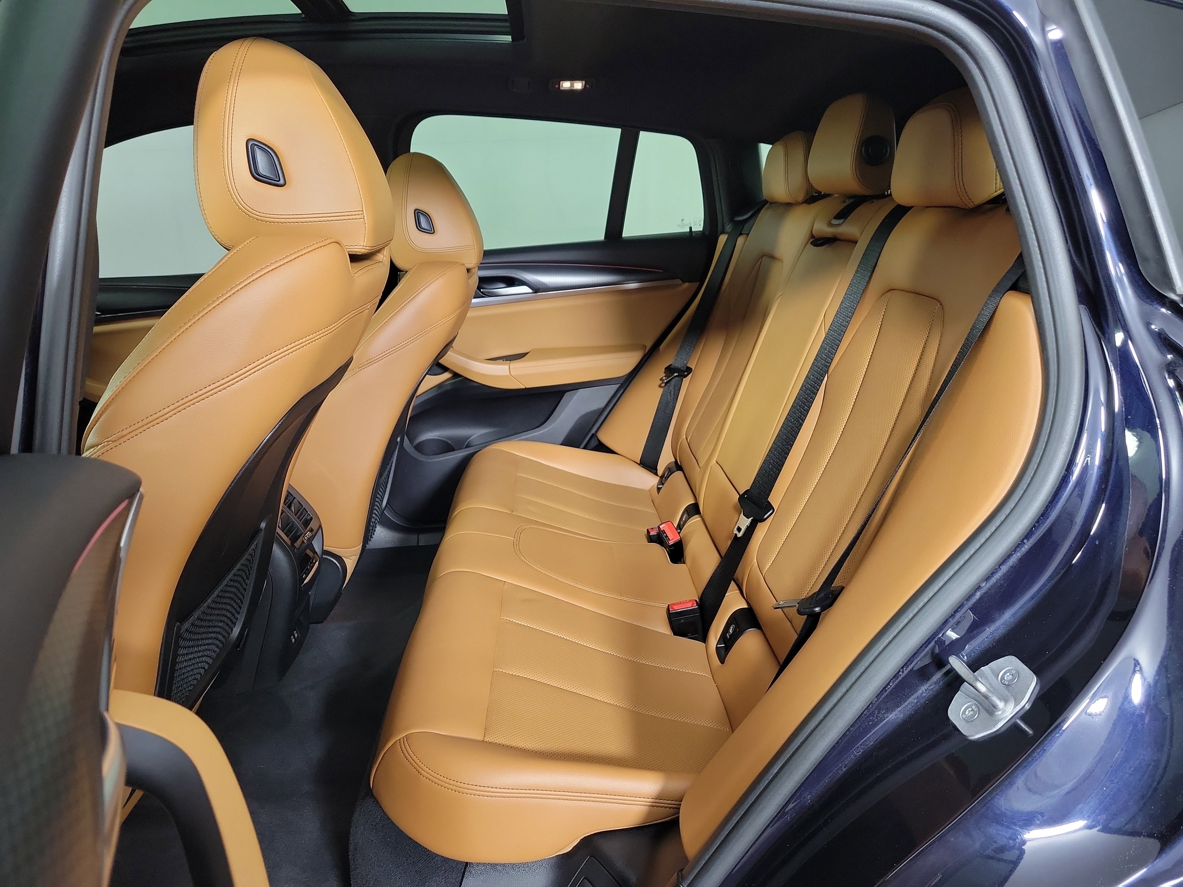 Used 2022 BMW X4 xDrive30i w/ M Sport Package image 10