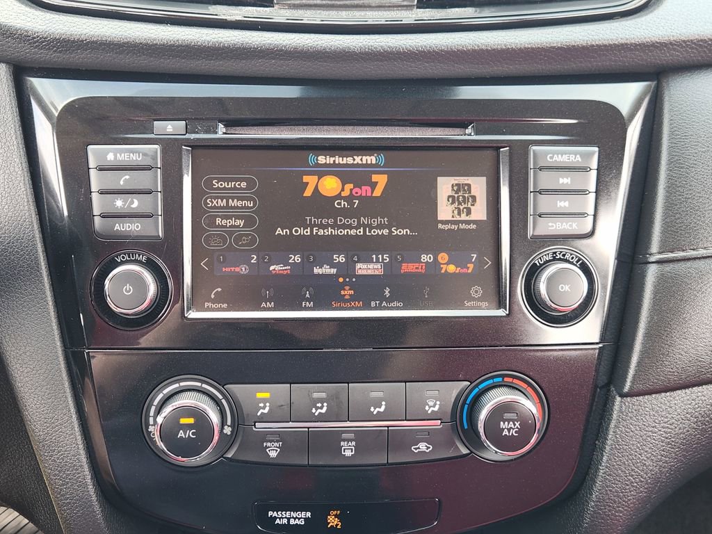Used 2020 Nissan Rogue S FWD image 12