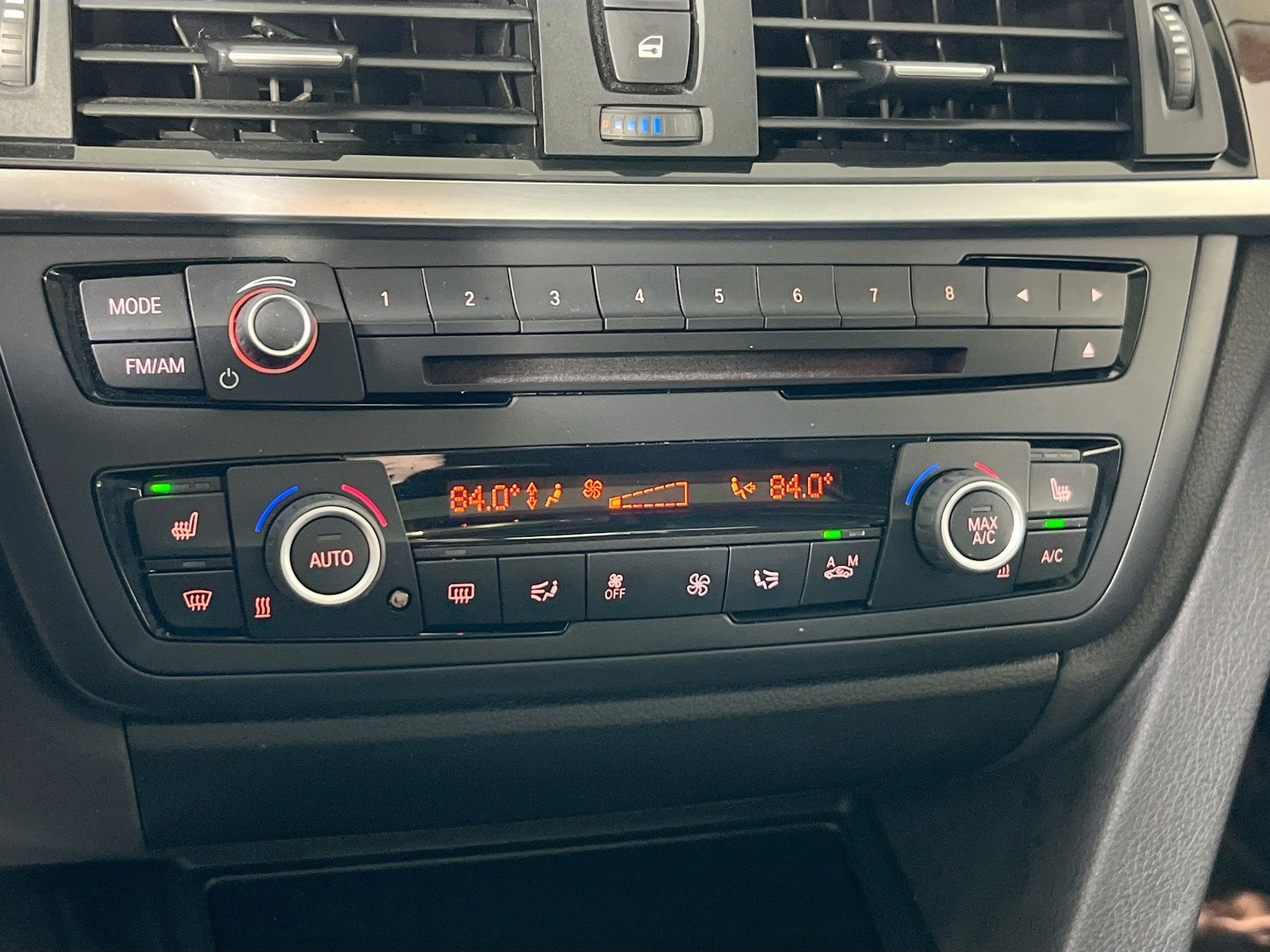 Used 2015 BMW 320i xDrive Sedan image 16