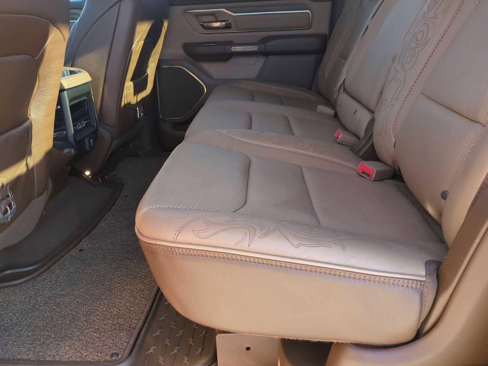 Used 2019 RAM 1500 Laramie Longhorn image 26