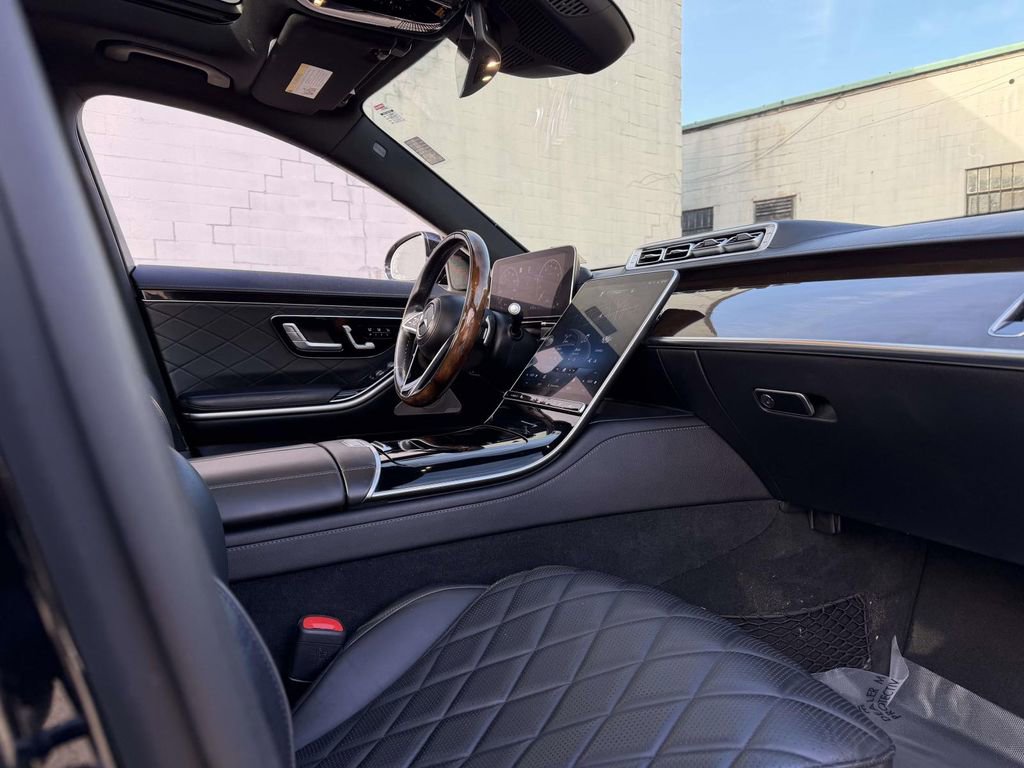 Used 2022 Mercedes-Benz S 500 4MATIC image 12