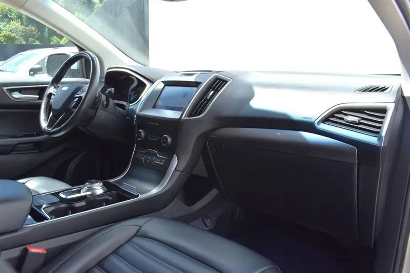 Used 2020 Ford Edge SEL AWD/4WD image 12