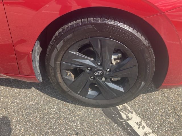 Used 2023 Hyundai Elantra SEL w/ Cargo Package FWD image 12