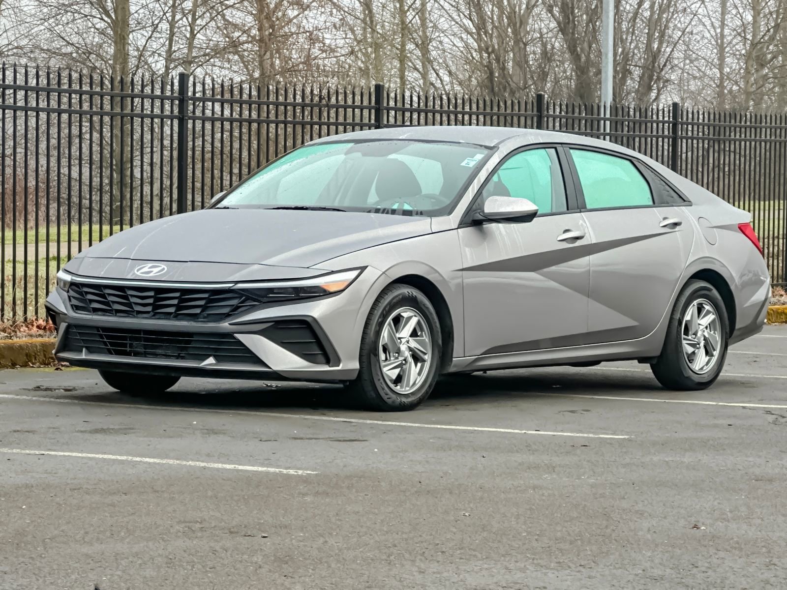 Used 2024 Hyundai Elantra SE image 7