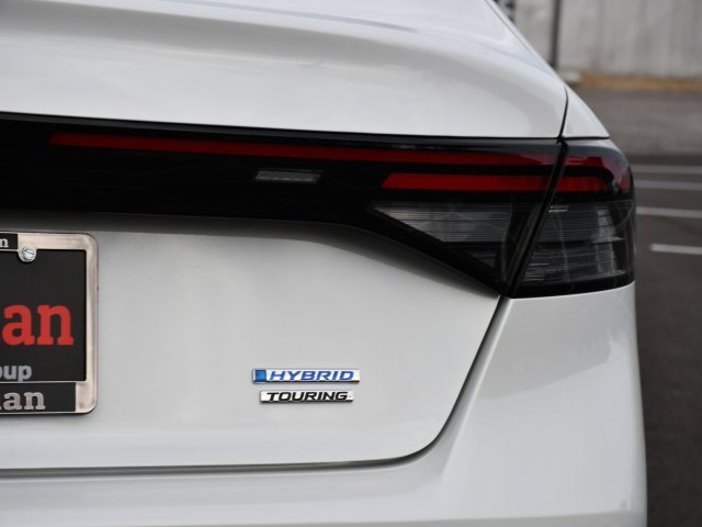 New 2025 Honda Accord Touring image 9