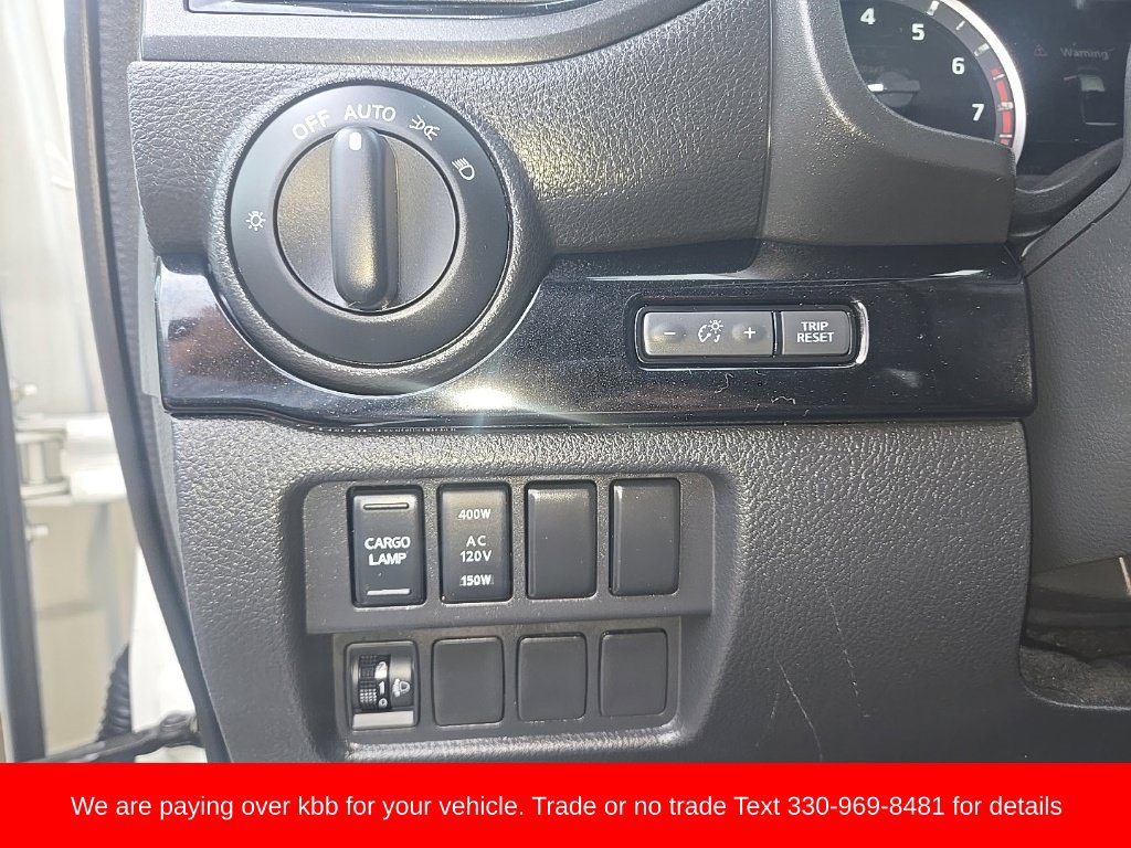 Used 2023 Nissan Titan SV w/ SV Convenience Package AWD/4WD image 15