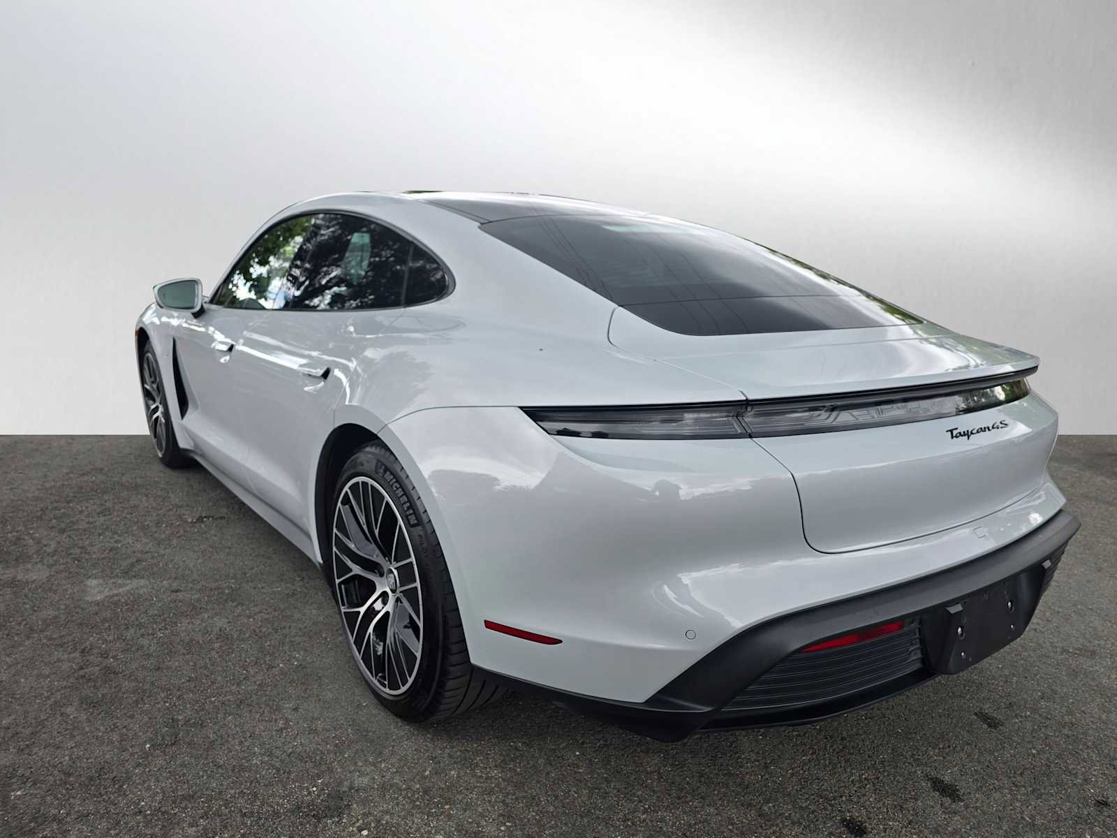 Used 2021 Porsche Taycan 4S w/ Premium Package AWD/4WD image 5