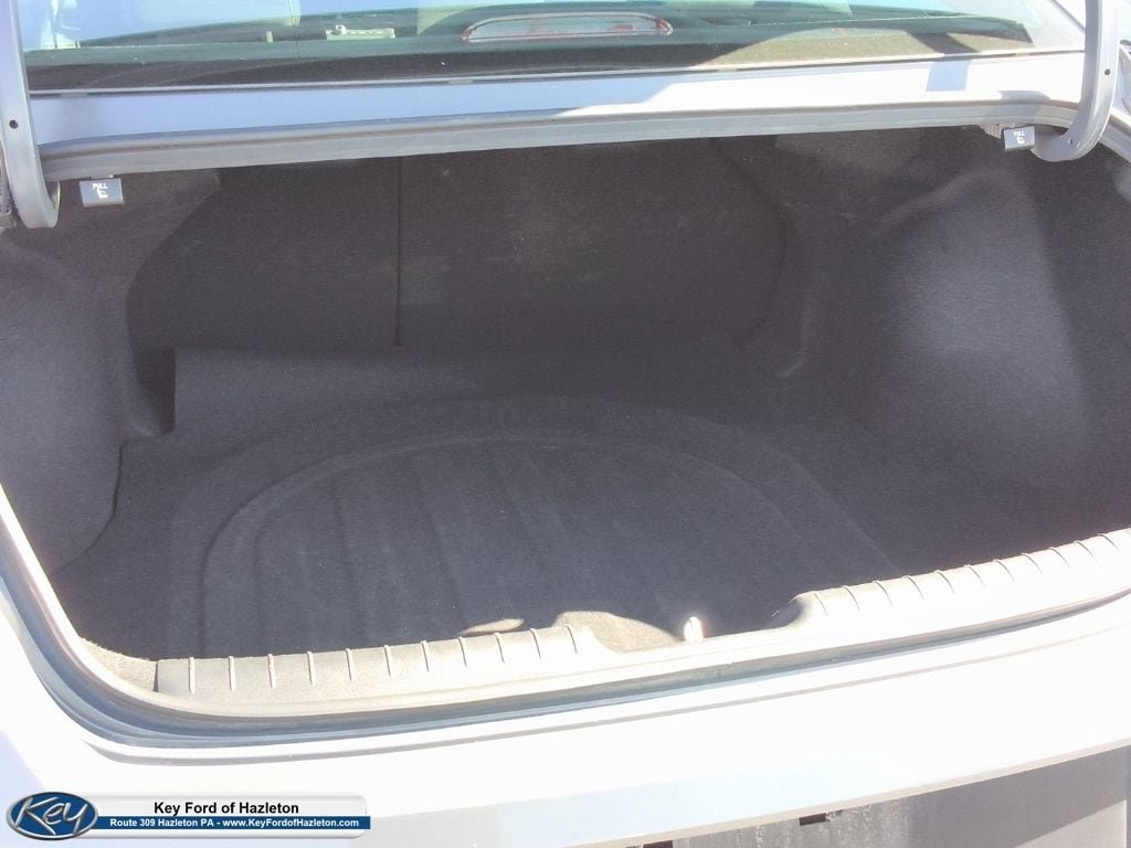 Used 2025 Hyundai Elantra SEL FWD image 9