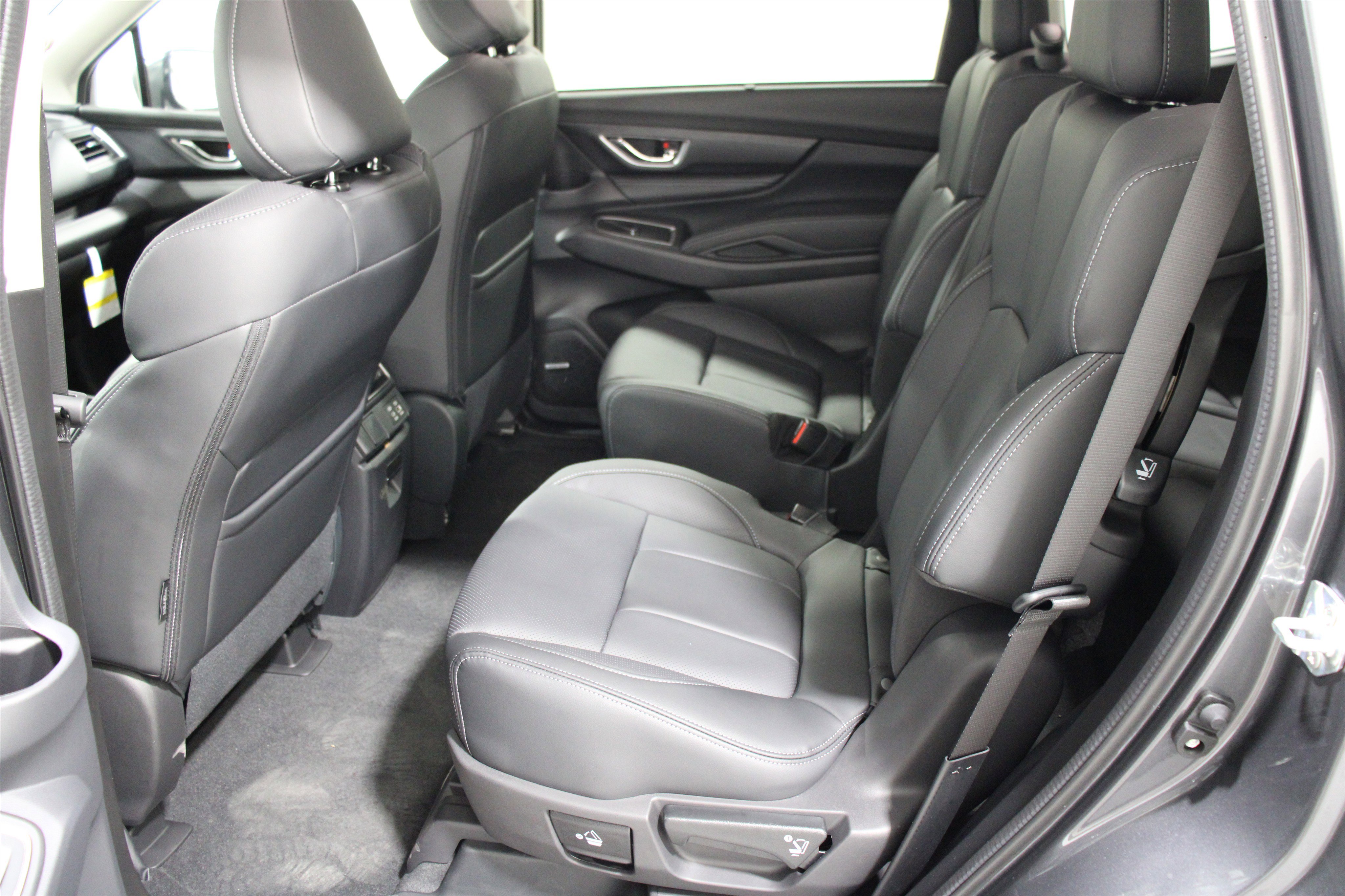 New 2025 Subaru Ascent Limited image 21