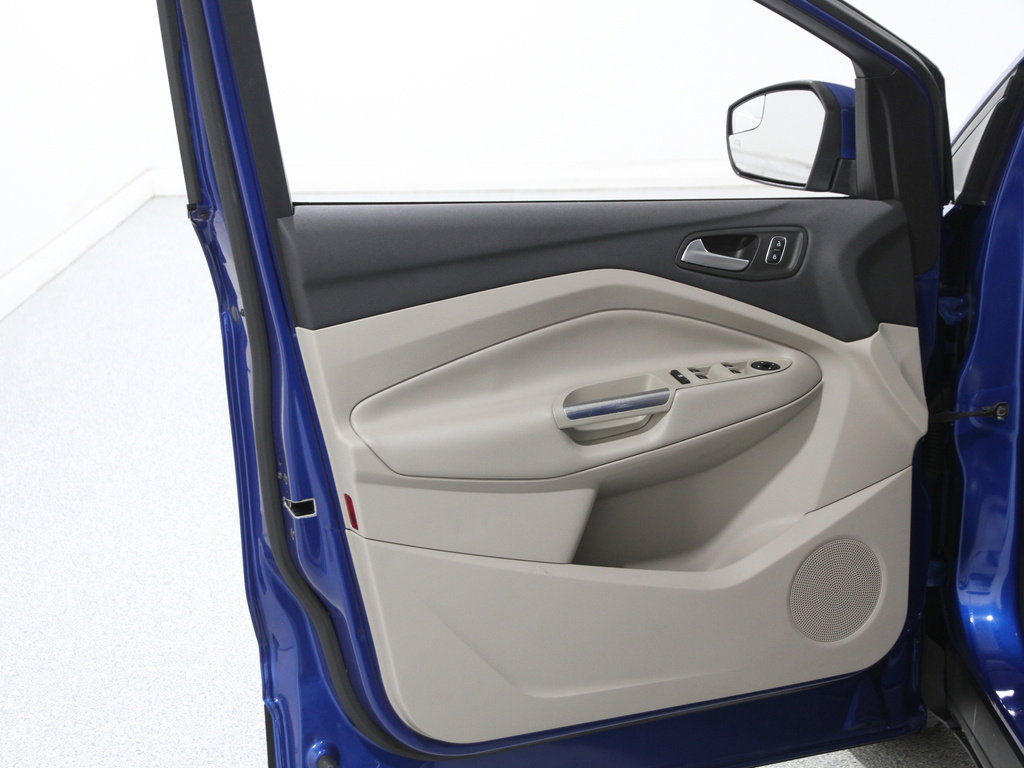 Used 2018 Ford Escape SEL image 5