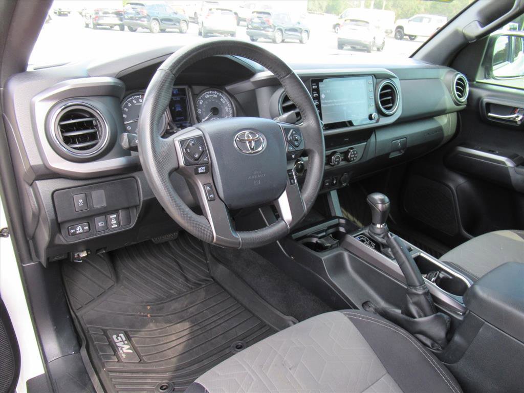 Used 2020 Toyota Tacoma TRD Off-Road image 16